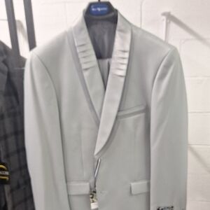 Sophisticated Light Gray Men's Tuxedo